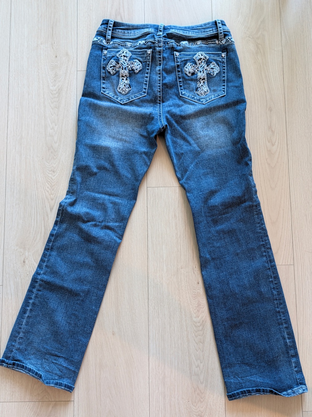 Blue Women's Embroidered Cross Pocket Jeans (L)